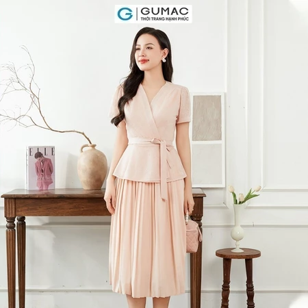 Set lẻ Áo kiểu peplum cổ tim thời trang GUMAC AE01088 - Chân váy dập ly GUMAC VE01087